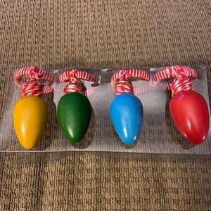 Set of 4 Christmas Light Bulb Wood Napkin Rings